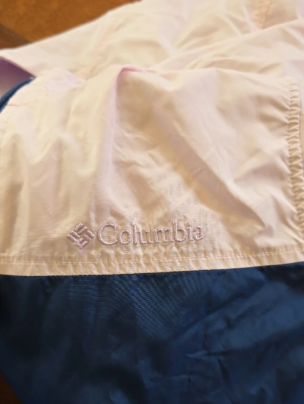 Columbia Lightweight Hooded Jacket in Pink and Navy
